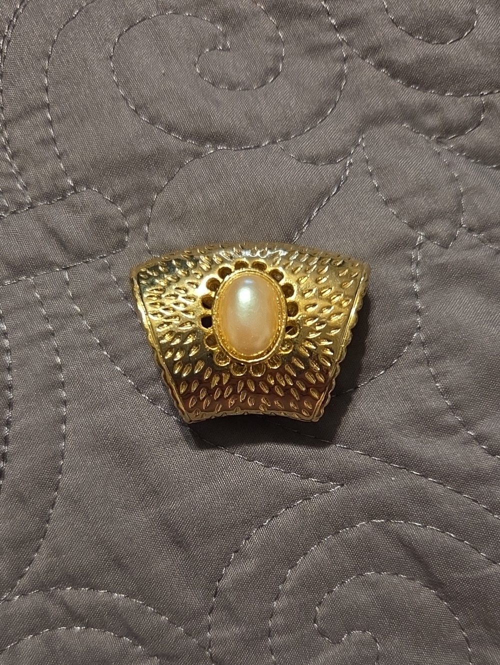 Gold-Tone Pearl Accent Statement Scarf Holder